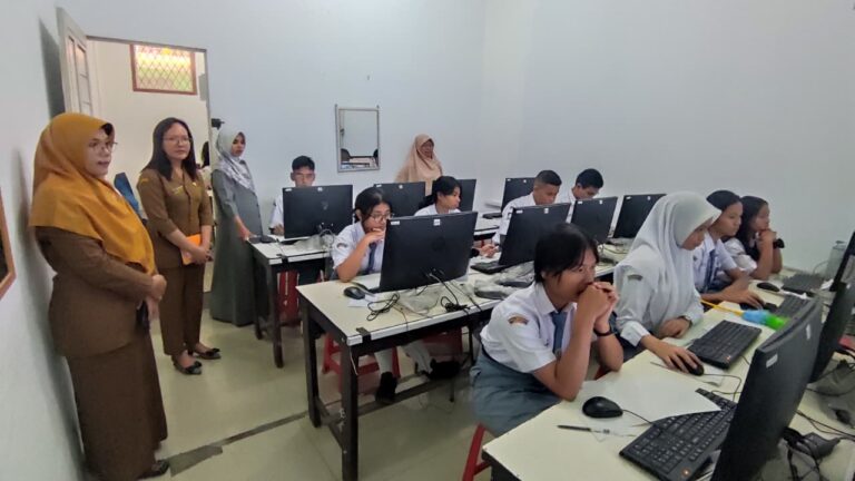 TKA Berlangsung Sukses di SMA Negeri 8 Medan, Peserta Didik Apresiasi Adanya Fasilitas Bimbel