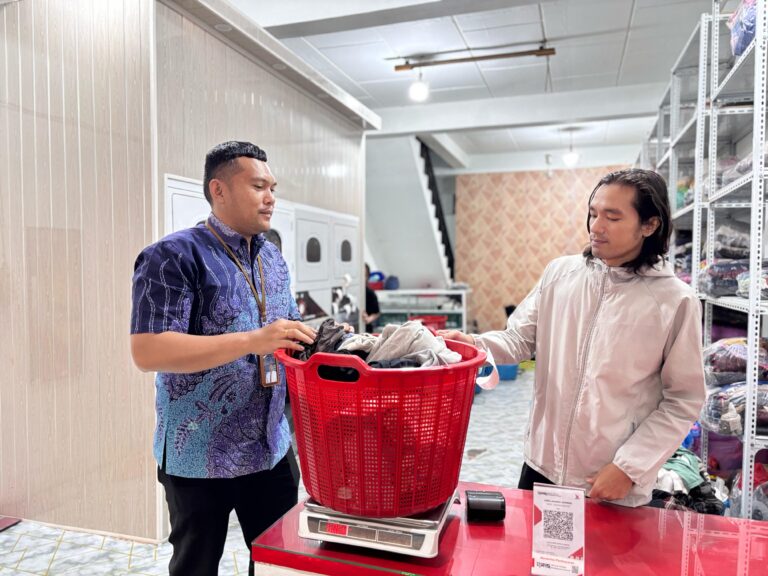 Pelaku UMKM di Kabanjahe Ini Kini Punya Usaha Laundry dan Terus Berkembang Berkat KUR BRI