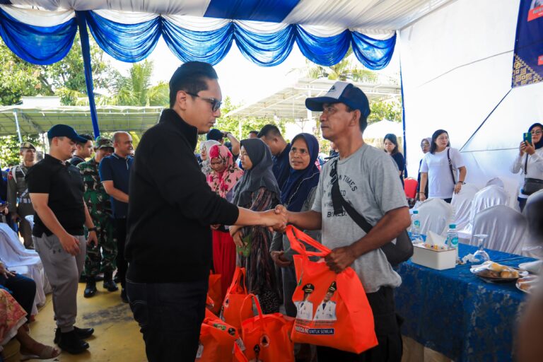 Wali Kota Tawarkan Solusi Banjir, Warga Medan Tuntungan Menangis Sampaikan Keluhannya