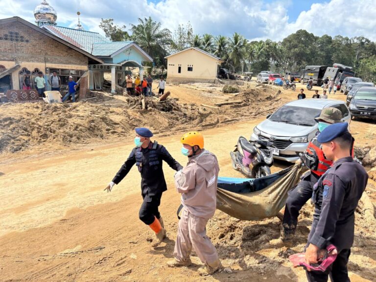 Update Korban Bencana Alam Sumut: 189 Orang Meninggal Dunia dan 8.537 Warga Mengungsi