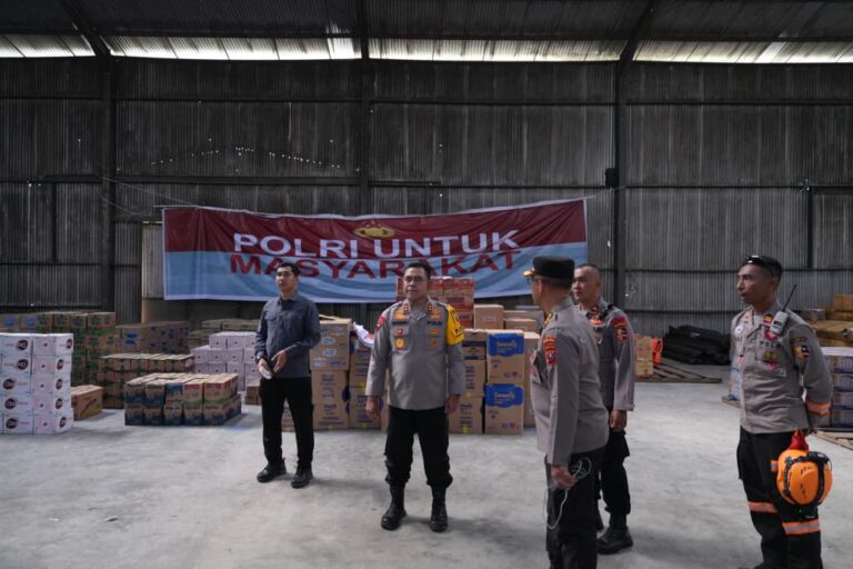 Kapolda Sumut Periksa Logistik dan Kesiapan Tim K9, Pastikan Penyaluran Bantuan dan Evakuasi Cepat