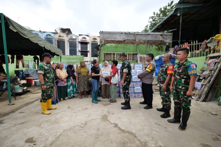 BCA Salurkan Bantuan Kemanusiaan untuk Korban Banjir Medan dan Langkat