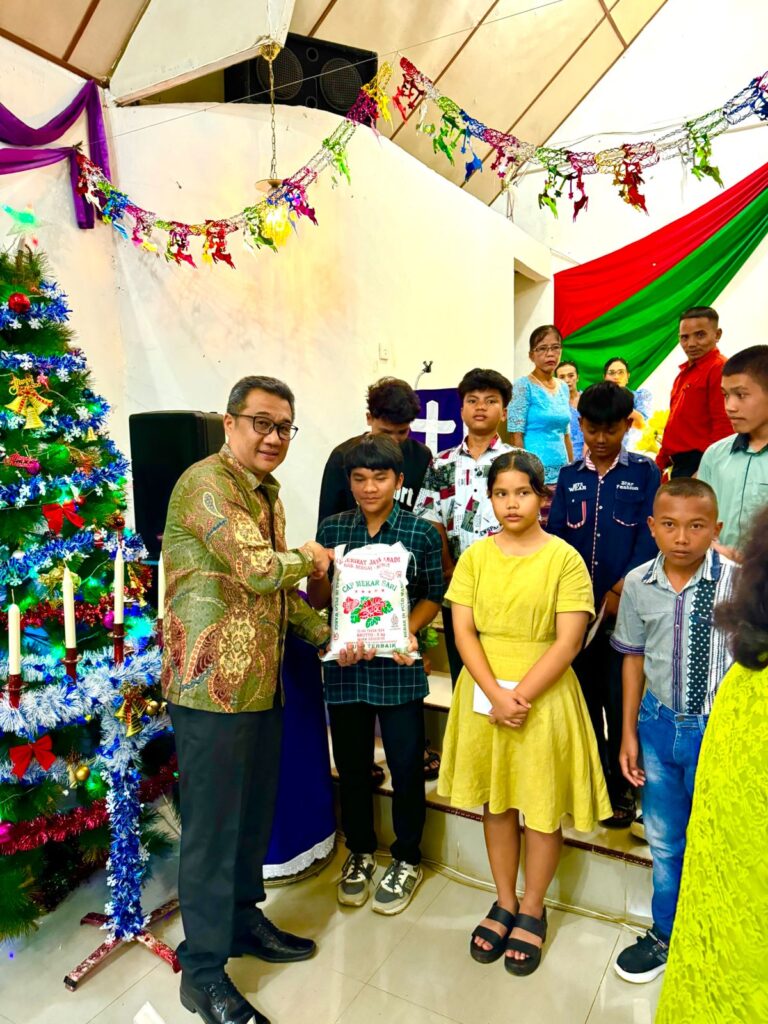 PTPN IV Regional II Kebun Bah Birung Ulu Rayakan Natal Oikumene dan Santuni 26 Anak Yatim