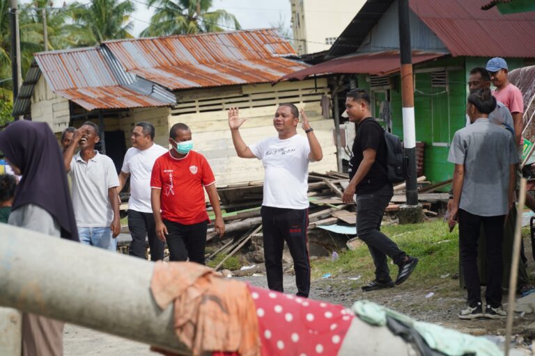 Bupati Tapteng Harus Adil Dalam Penanganan Bencana, Bakhtiar Sibarani : Pak Masinton Kalau Tak Mampu Katakan