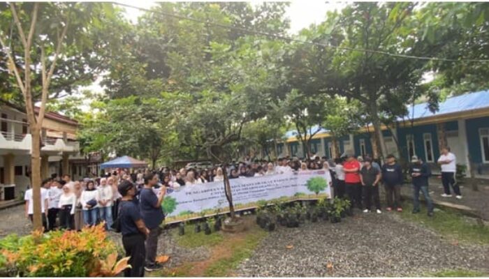 Rektor Apresiasi Mahasiswa Baru Undhar Tanam Ratusan Pohon Di Hutan Leuser