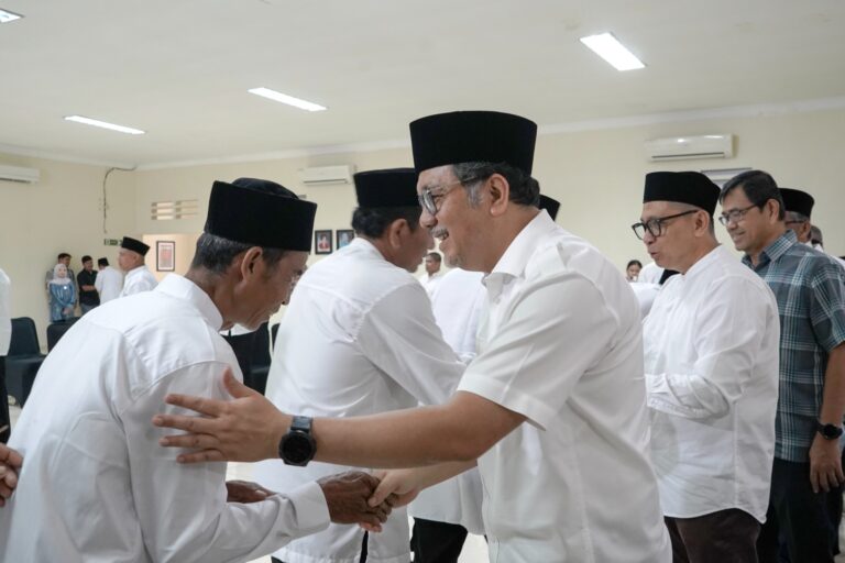 PTPN lV Regional l Berangkatkan Pemanen dan Penderes Terbaik Umroh ke Tanah Suci Makkah