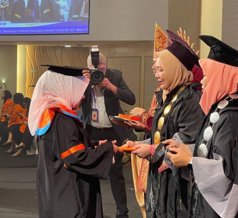 UTND Medan Wisuda 527 Mahasiswa, Siap Memberikan Kontribusi Nyata bagi Masyarakat