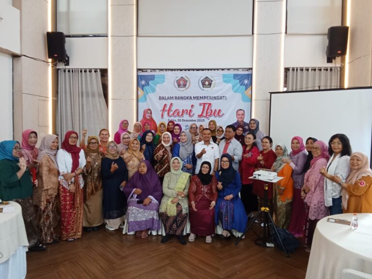Seminar Hari Ibu, Ketua IKWI Sumut Fadia: Seorang Ibu Harus Jadi Tauladan Bagi Keluarga dan Orang Lain