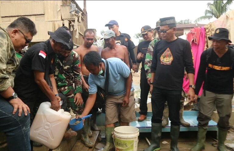 PB Pendawa Indonesia Lakukan Penyiraman Mikroba PA 63 untuk Pulihkan Lingkungan Pasca Bencana Aceh Tamiang