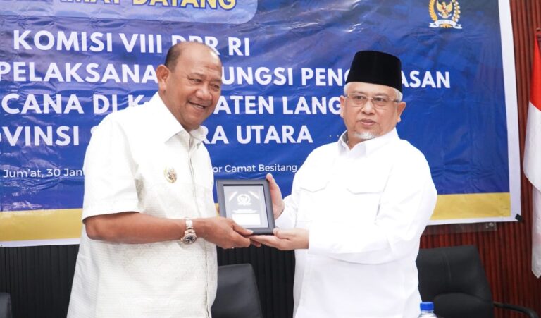 Tangan Dingin Bupati Syah Afandin, Komisi VIII DPR RI Hadirkan Bantuan Besar untuk Korban Banjir Langkat