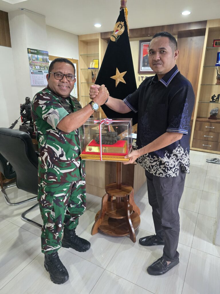 Pertemuan Dua Putra NTT di Sumut, Kajari Medan Ridwan Silaturahmi dengan Irdam I/BB Brigjen Josafath