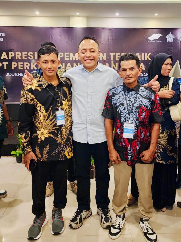 PTPN IV Beri Penghargaan Pemanen Terbaik
