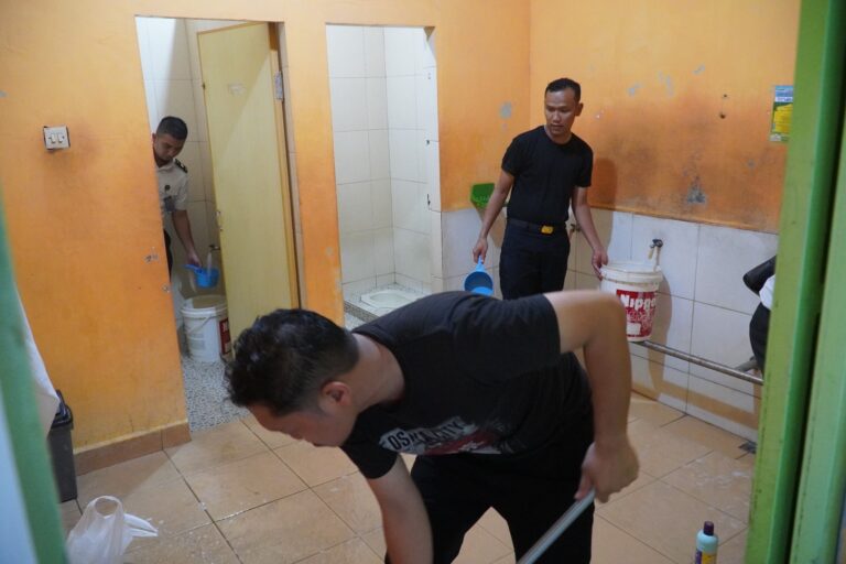 Rutan Kelas I Medan Gelar Gotong Royong Bersihkan Masjid Sambut Ramadhan 1447 H/ 2026