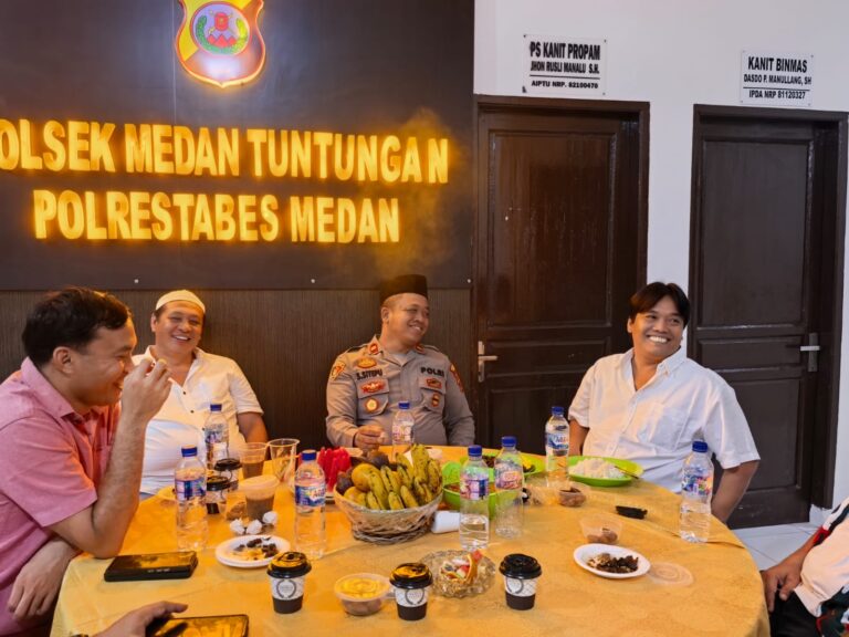Polsek  Medan Tuntungan Gelar Buka Puasa Bersama: Jalin Silaturahmi