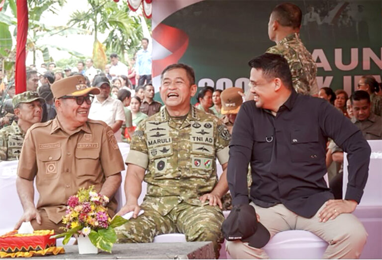 Resmikan Jembatan Bailey di Nias Bersama KSAD, Bobby Nasution Harap Mobilitas Masyarakat Semakin Lancar