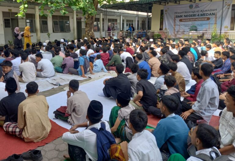 Siswa SMKN 4 Medan Antusias Ikuti PKR dan Ibadah Kebaktian