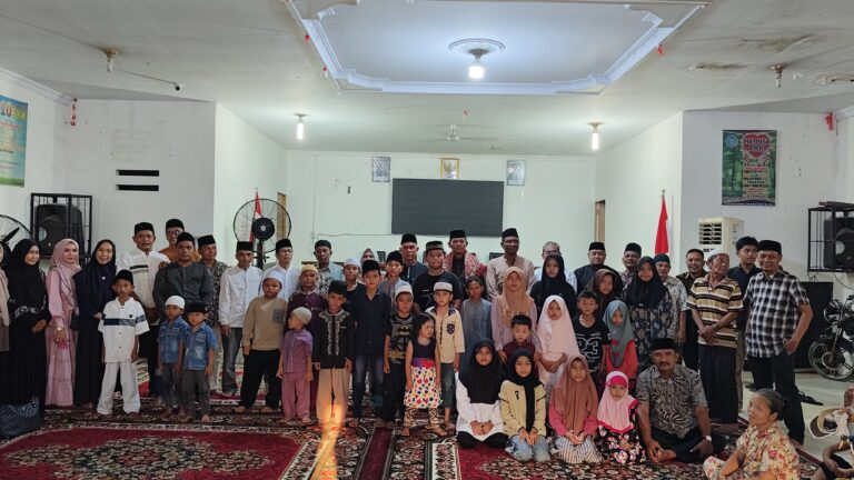Kades Misman Pimpin Buka Puasa Bersama dan Santunan Anak Yatim di Desa Tembung