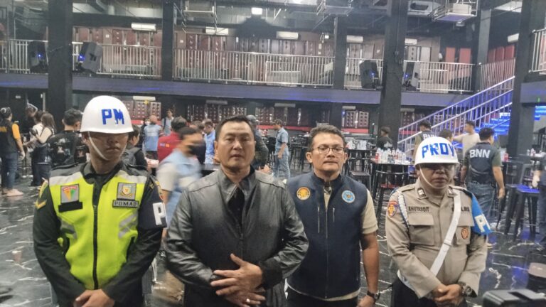 Perangi Narkoba, Kepala BNNP Sumut Pimpin Razia Skala Besar di Hiburan Malam Blue Night Langkat
