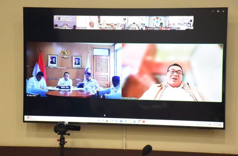 Bupati Deli Serdang, dr H Asri Ludin Tambunan mengikuti Forum REBOAN secara virtual,