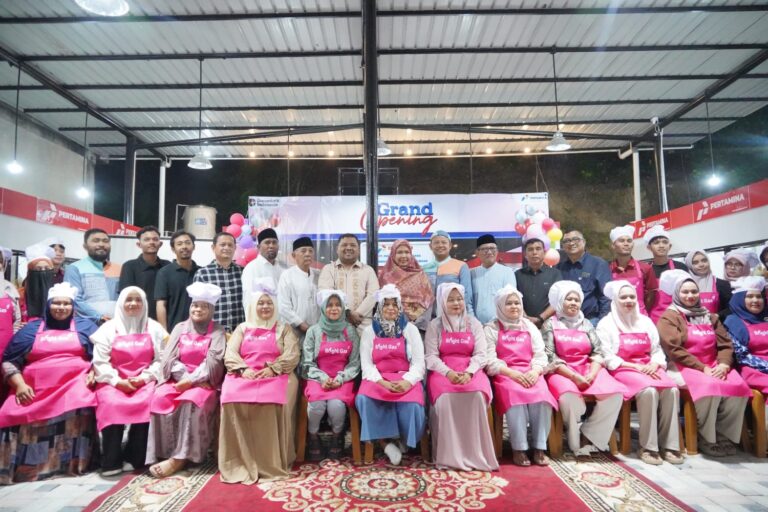Pertamina Patra Niaga Regional Sumbagut Dorong Kemandirian Ekonomi Warga, Hadirkan Foodcourt UMKM di Aceh Besar