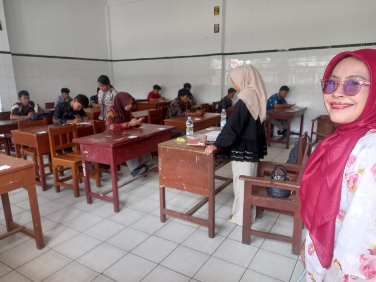 Siswa SMKN 5 Dilarang Coret Seragam Usai Asesmen Sekolah