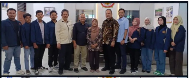 Mahasiswa Berprestasi UNDHAR Terima Beasiswa Bank Syariah Islam