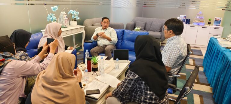 Solusi Modern Nyeri Lutut Lansia dari Columbia Asia Medan, Total Knee Replacement Tingkatkan Mobilitas di Usia Senja
