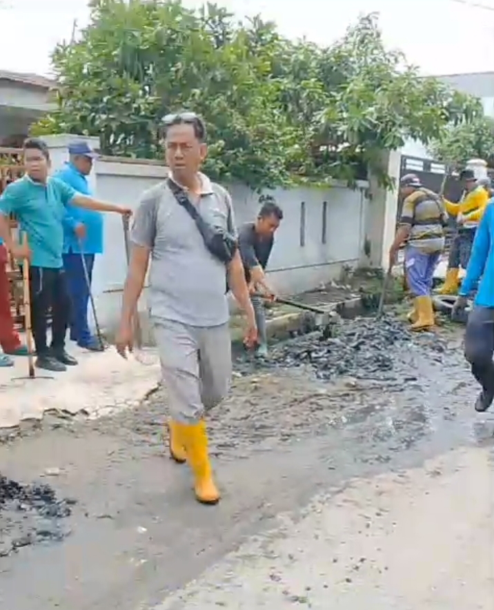 Jalan RCTI Medan Denai Tergenang Air, Warga Sampaikan Terimakasih Kepada Walikota Rico Waas Gercep Sahuti Keluhan