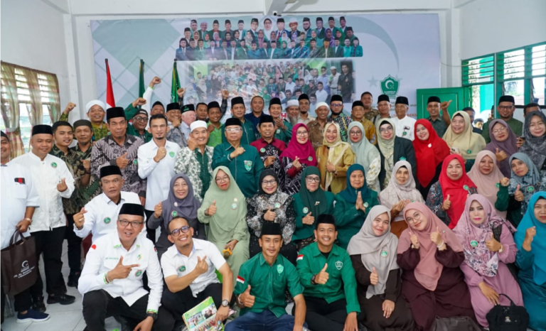 Reuni akbar alumni Himpunan Mahasiswa Al Washliyah (HIMMAH) lintas generasi .