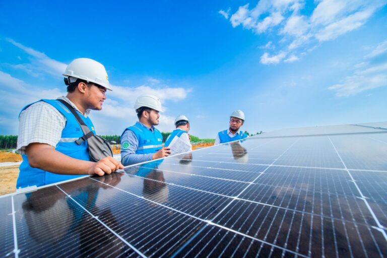 PLN Luncurkan Proyek PLTS Mentari Nusantara I 1,225 Gigawatt melalui Strategi Pengadaan Terintegrasi GIGA ONE