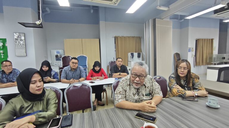Rektor UBT Beberkan Polemik KIP Mahasiswa NTT dan Kebijakan Beasiswa Internal Kampus