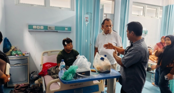 Begal Makin ‘Ganas’ di Binjai, Legislator Golkar Jenguk Korban Pelajar  Tangannya  Nyaris Putus Dibacok