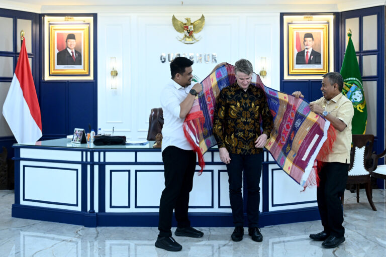 Gubernur Bobby Nasution Promosikan Sumut ke Dubes Australia sebagai Gerbang Investasi Indonesia Barat