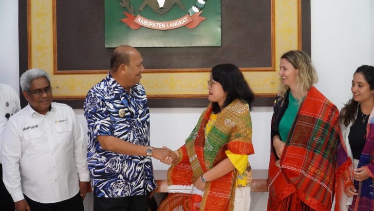 Syah Afandin Pastikan Program Sehati Bunda Sentuh Seluruh Desa di Langkat