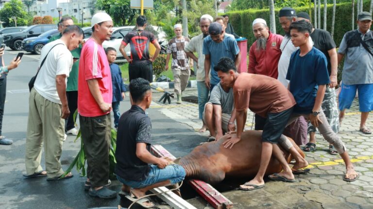 Columbia Asia Hospital Medan Gelar Iduladha Penuh Makna: Wujud Kepedulian Sosial dan Penguatan Ikatan Komunitas