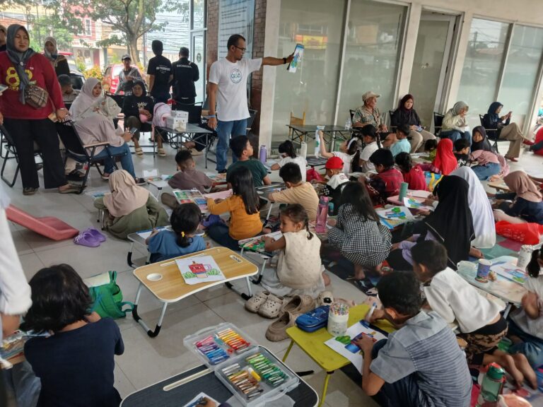 Pasar Gintung Berdenyut: Ketika Belanja Bertemu Puisi, dan Anak-anak Mewarnai di Teras Pasar