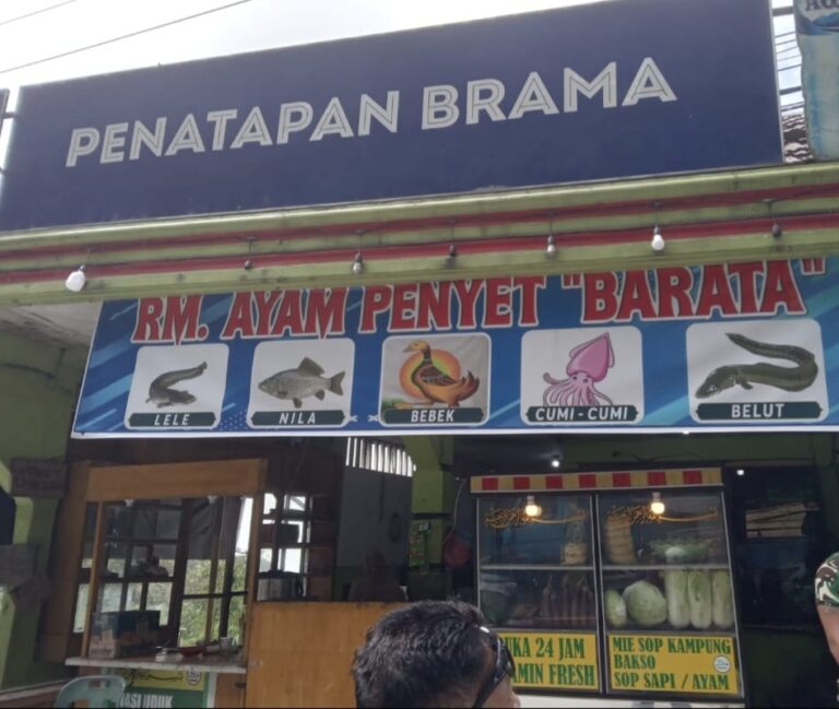 Warga Medan Dianiaya Pemilik Warung Ayam Penyet  di Penatapan Brama Berastagi