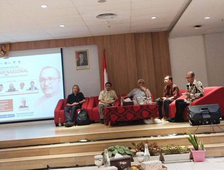 Noesa Penida, Puisi Membangkang, dan Otonomi Estetik: Menimbang Warisan Asrul Sani di Usia 101 Tahun