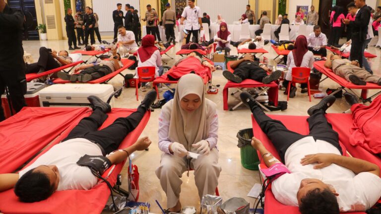 Sambut HUT Bhayangkara ke-80, Polda Sumut Gelar Bakti Kesehatan Donor Darah untuk Kemanusiaan