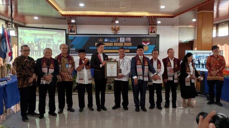 LLDIKTI Wilayah I Sumut Pecahkan Rekor MURI Melalui Seminar Nasional “10 Pohon Ilmu”