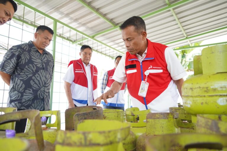 Komisaris Utama dan Direktur Kelelembagaan & Kepatuhan Pertamina Patra Niaga Perkuat Pengawasan Operasional Infrastruktur Energi di Sumatera Barat
