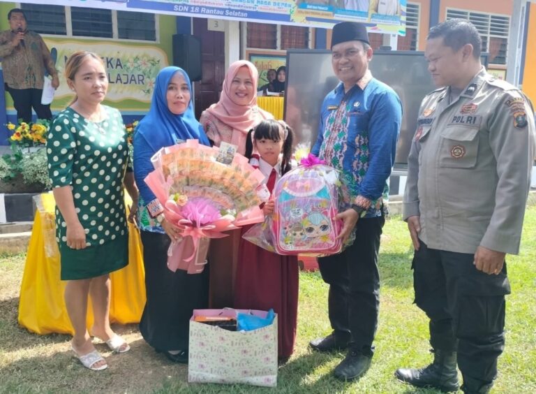 Siswi Kelas II SD di Labuhanbatu Harumkan Indonesia di Malaysia, Kadis Pendidikan Beri Penghargaan