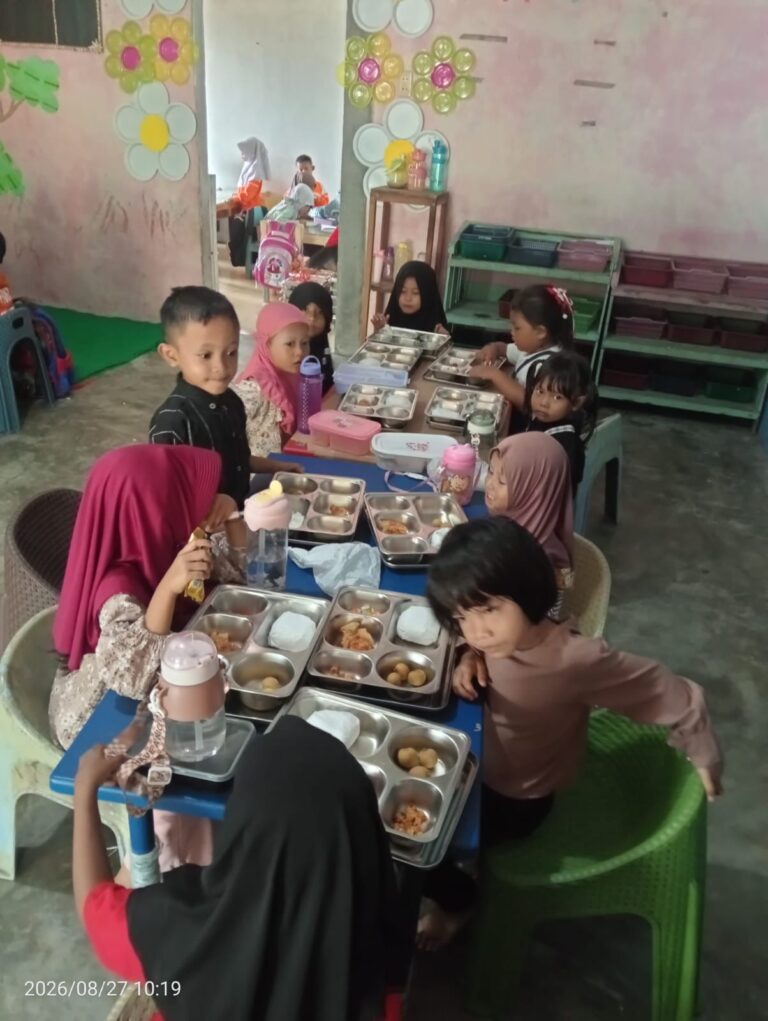 MBG Polresta Deli Serdang Sasar Pelajar Hingga Ibu Hamil di 2 Kecamatan
