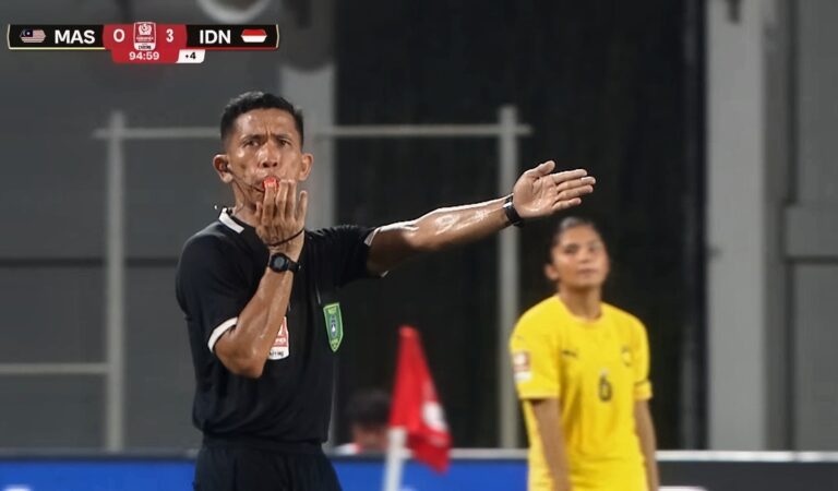 Guru PJOK SMK N 1 Sosa Dipercaya Jadi Wasit Turnamen Internasional