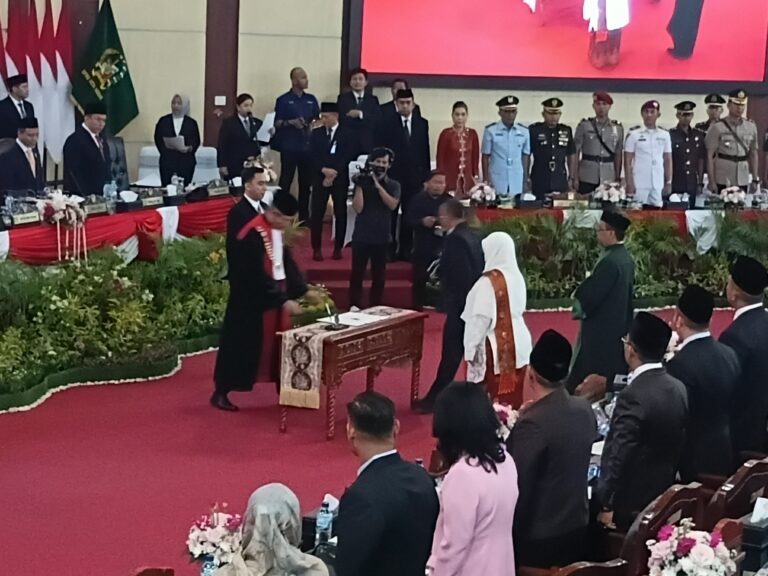 Sri Rejeki Resmi Gantikan Rajudin Sagala sebagai Wakil Ketua DPRD Medan