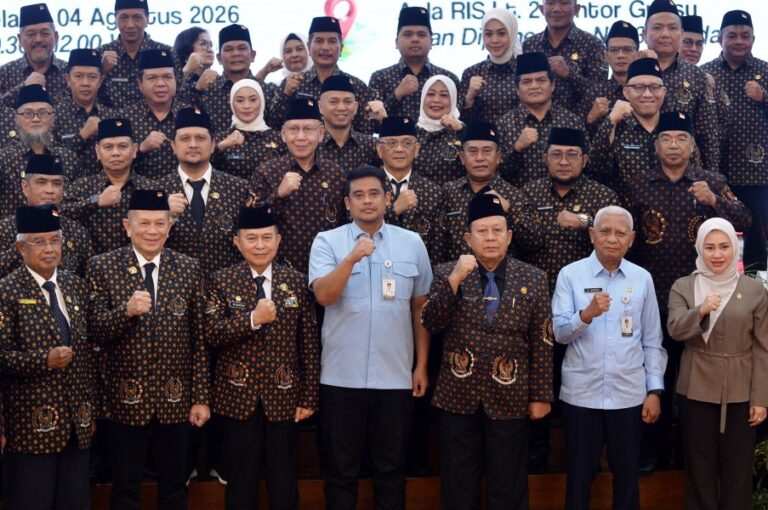 Pelantikan DHD 45 Sumut, Bobby Nasution Ajak Generasi Muda Gelorakan Semangat Juang ’45