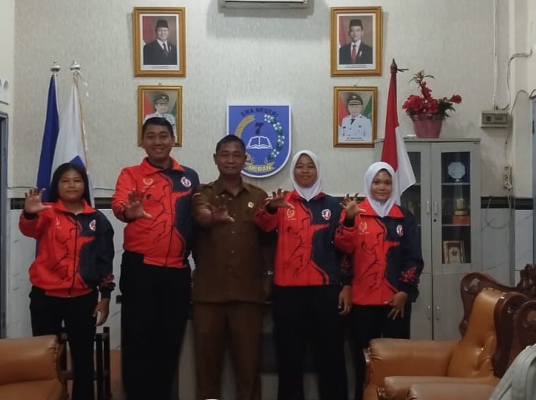 Tiga Siswi SMAN 7 Medan Dilepas Ikuti Kejuaraan Handball ABTI Sumut