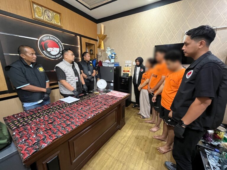 Polrestabes Medan Ringkus Muda Mudi Simpan Ratusan Vape Narkoba Asal Malaysia di Jalan Listrik dan Kasuari