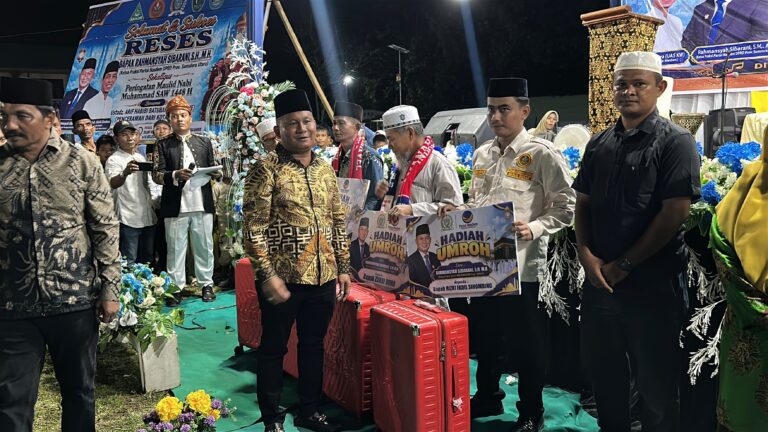 Ribuan Warga Hadiri Reses Rahmansyah Sibarani dan Maulid Nabi, Hadad Alwi Video Call Agendakan Barus Bersalawat