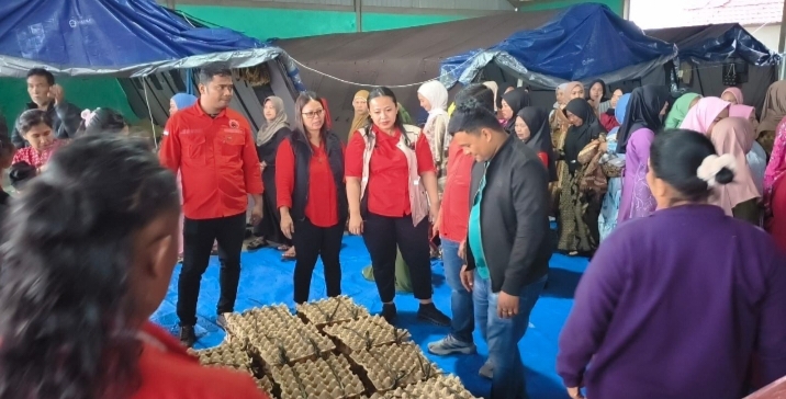 PDIP Kembali Salurkan Bantuan Sinabung, Instruksi Megawati : Kader Harus Menangis dan Tertawa Bersama Rakyat